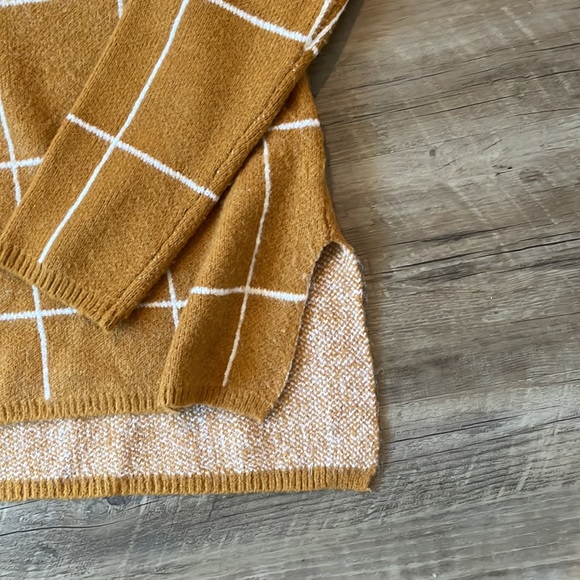 EUC Revolution Sweater - Picture 3 of 4